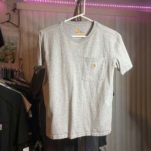 Carhartt  original Fit Heavyweight Gray Short Sleeve Pocket T-Shirt kids m 8/10